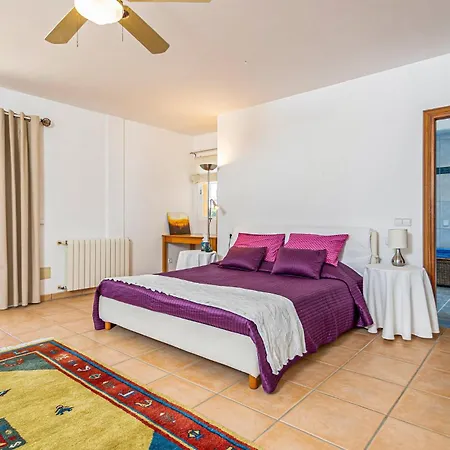 Awesome In Cala Bona With Kitchen Holiday home