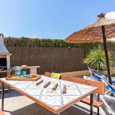 Awesome In Cala Bona With Kitchen Holiday home
